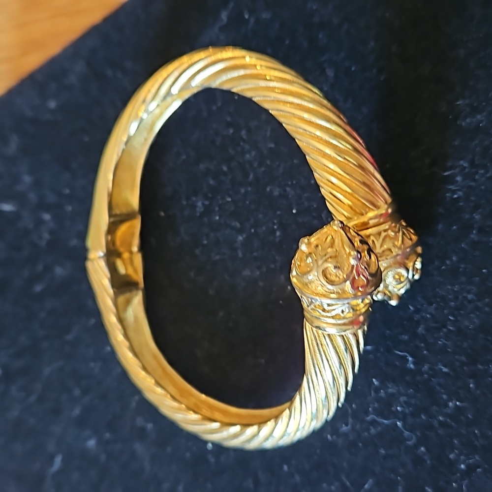 Vintage Joan Rivers bracelet